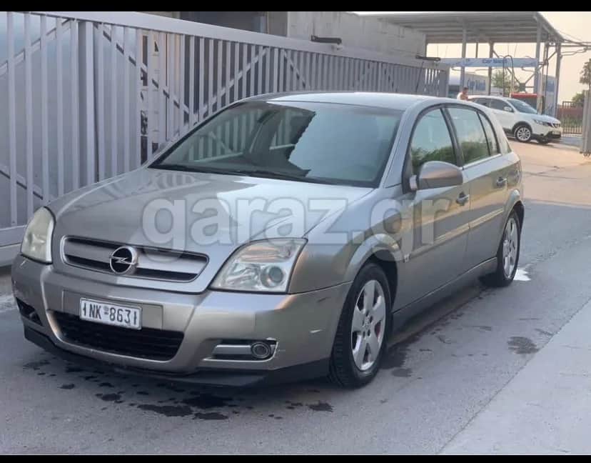 2005 Opel Signum
