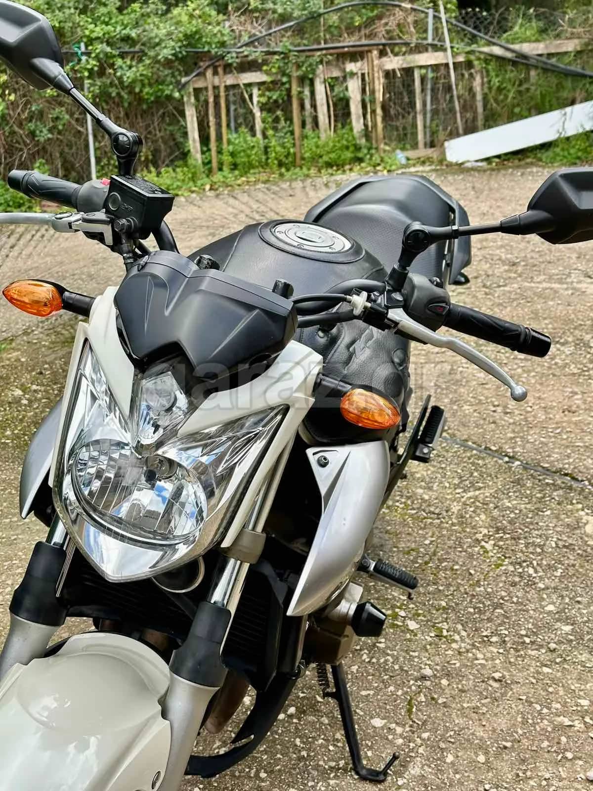 Yamaha XJ6 600cc 78hp — 1/9