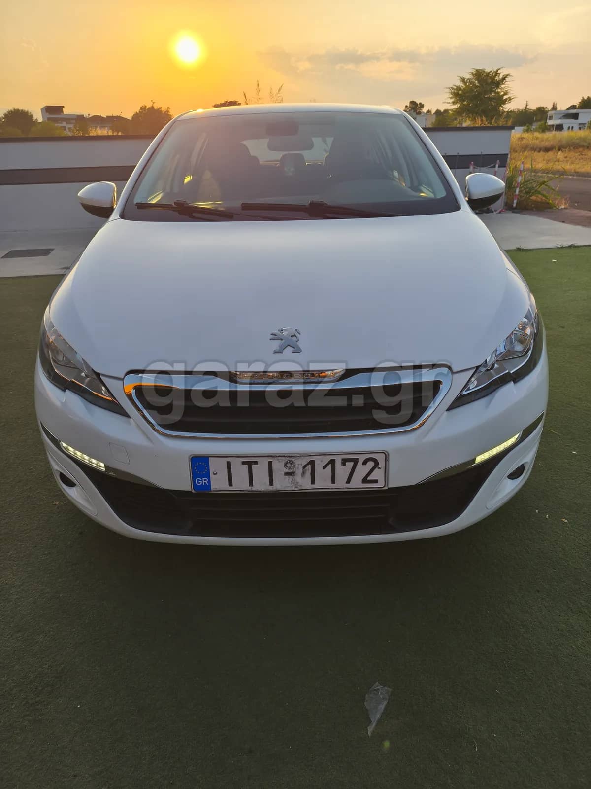 Peugeot 308 Allure — 1/8