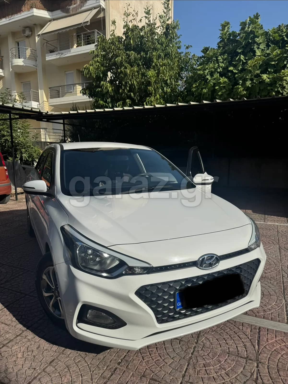 Hyundai i 20 Active — 1/10