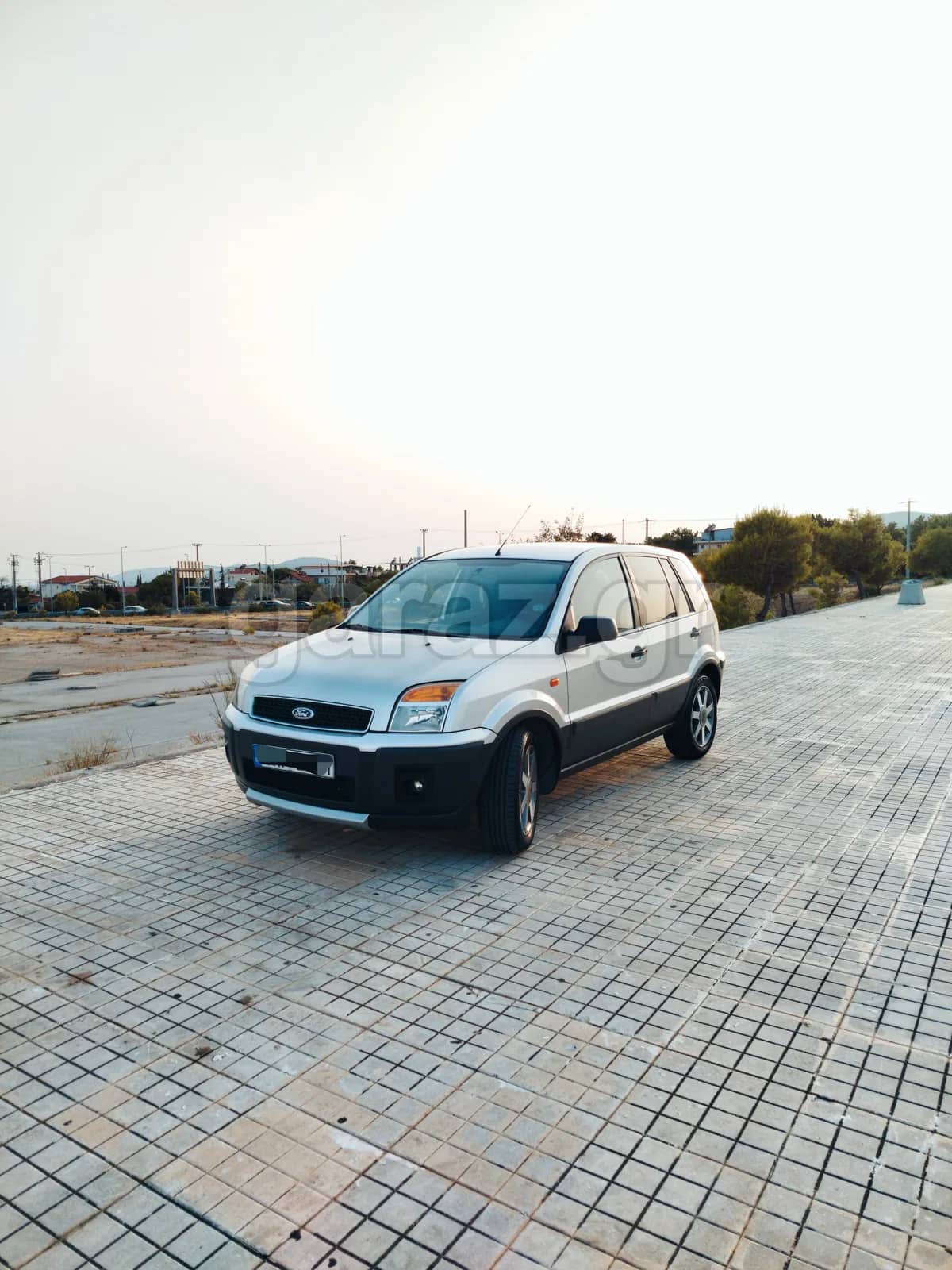 Ford Fusion Urbanite — 1/8