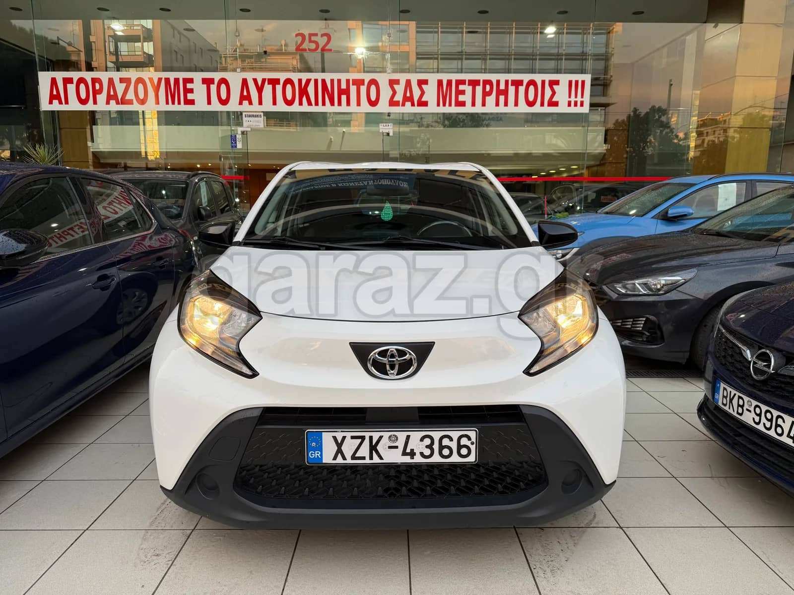 Toyota Aygo (X) Cross X — 1/16