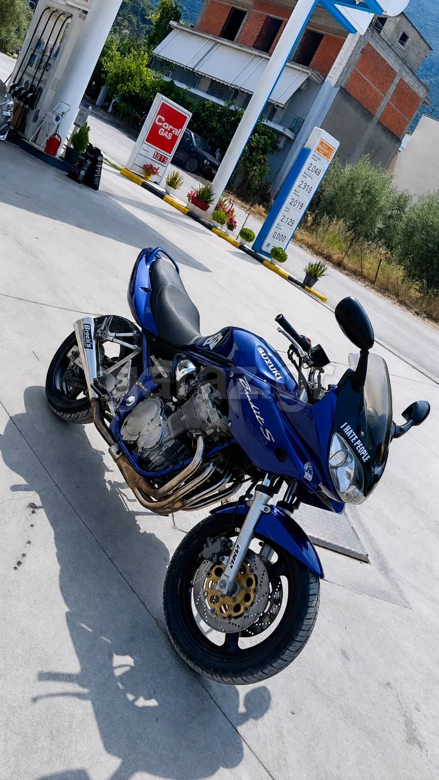 Suzuki Bandit 600 — 1/3