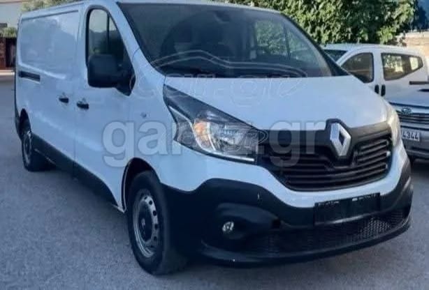 Renault Trafic Maxi — 1/10